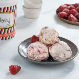 Strawberry Cheesecake 500 ml Tub